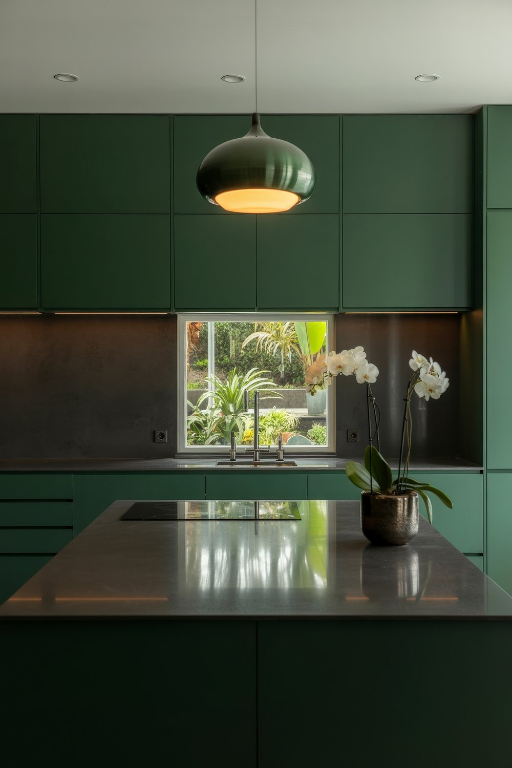 Dark Green Kitchen Magic: 12 Bold Ideas For Modern Elegance